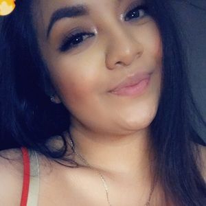 Meet your Posher, Valeria